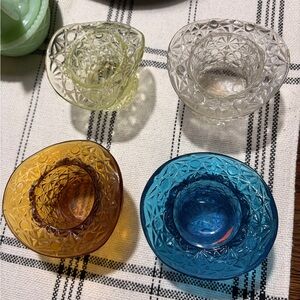 Fenton Daisy and Button Top Hats